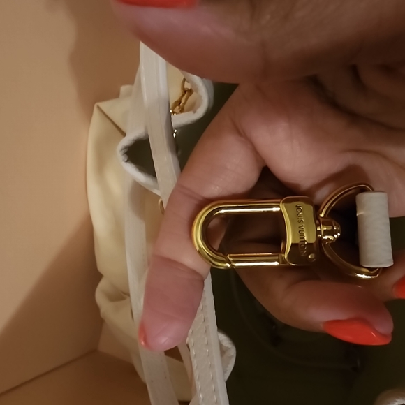 🔥RARE🔥Limited Edition Louis Vuitton Empreinte Summer Bag - Picture 8 of 14